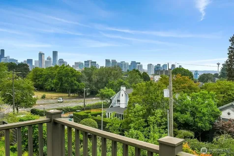 910 11th Avenue E Seattle WA 98102