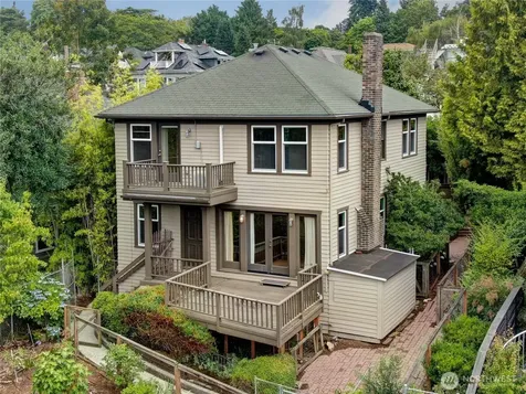 910 11th Avenue E Seattle WA 98102