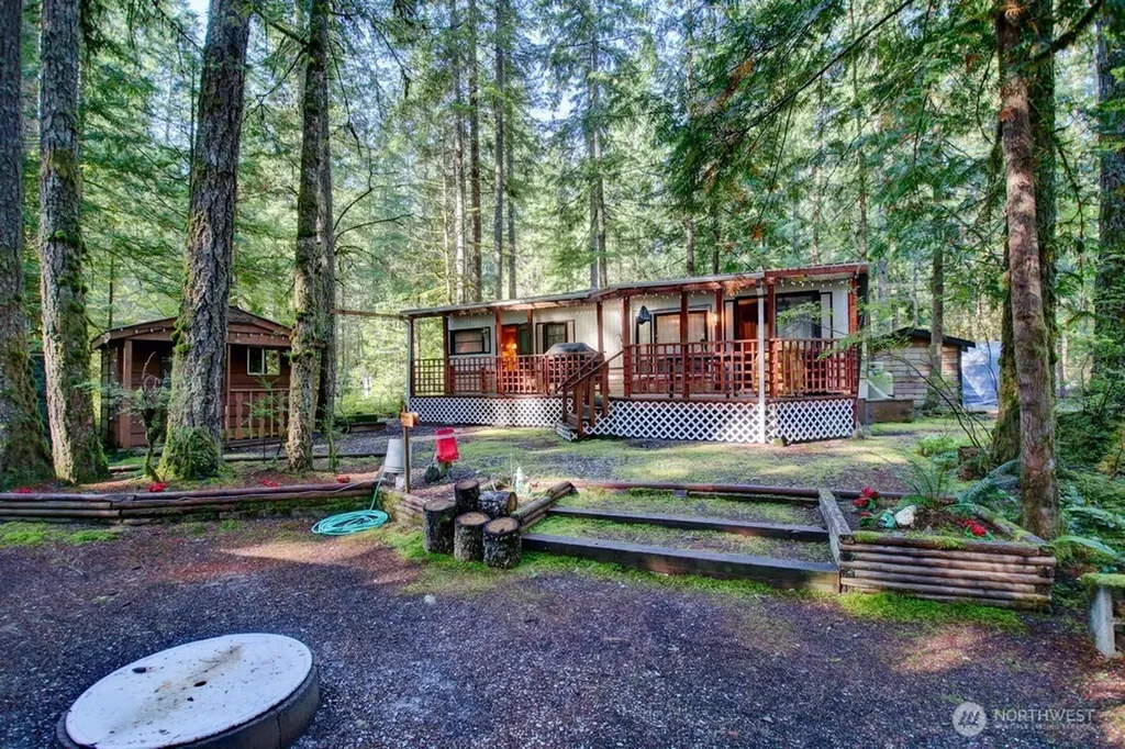 5 Wilderness Way Deming WA 98244
