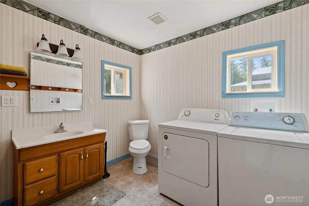 870 W Lost Lake Road Shelton WA 98584