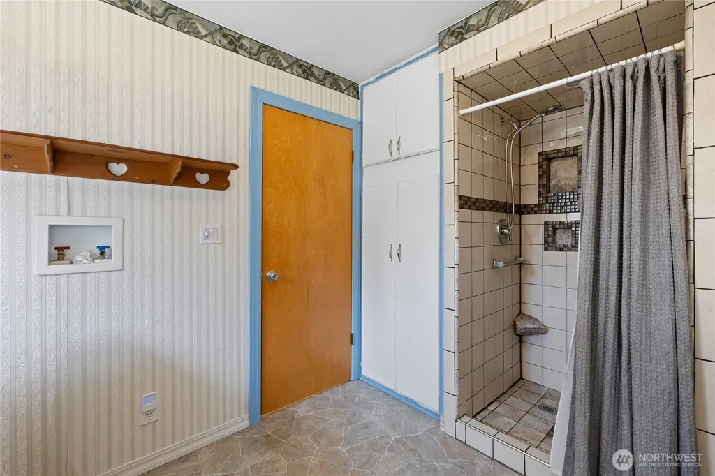 870 W Lost Lake Road Shelton WA 98584