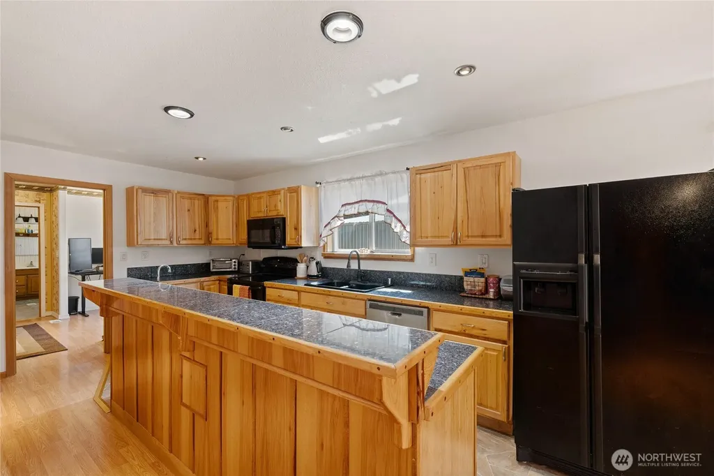 870 W Lost Lake Road Shelton WA 98584