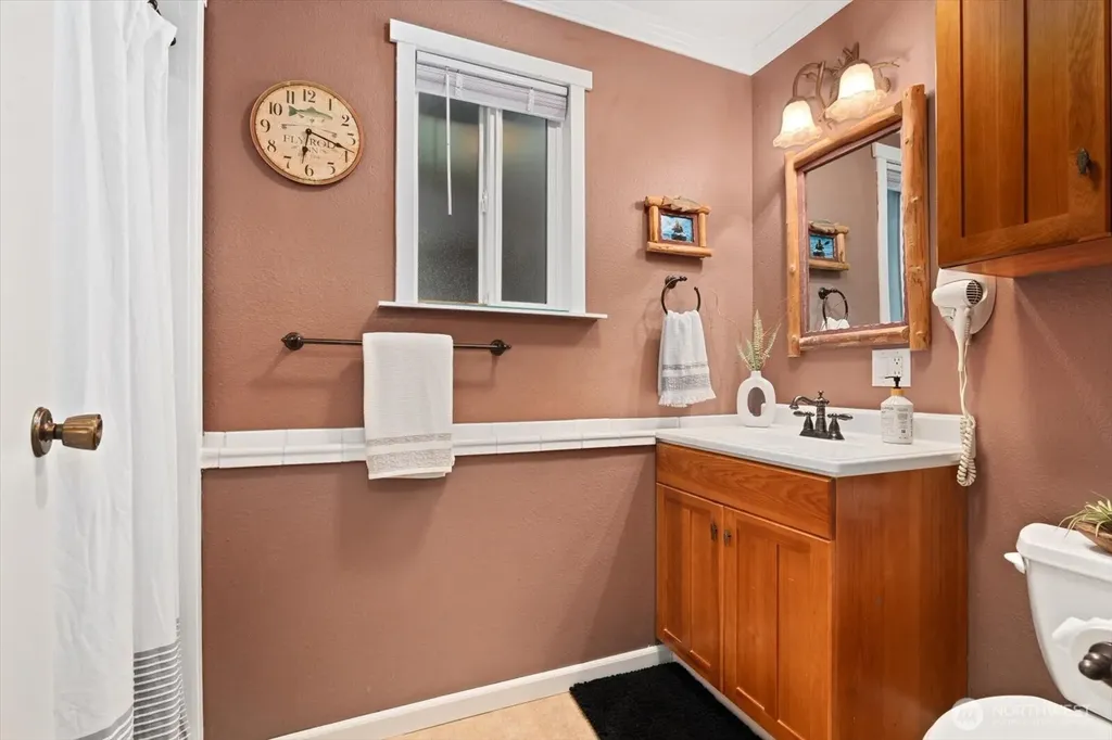1018 154th Place SW Lynnwood WA 98037