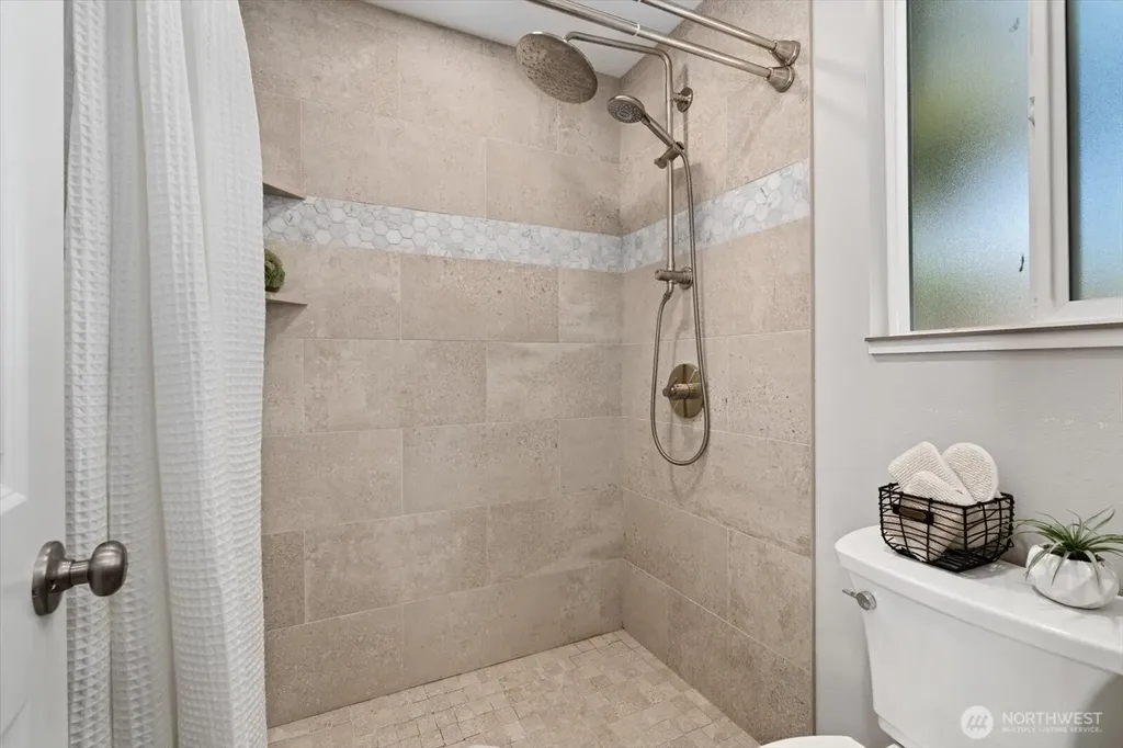 1018 154th Place SW Lynnwood WA 98037