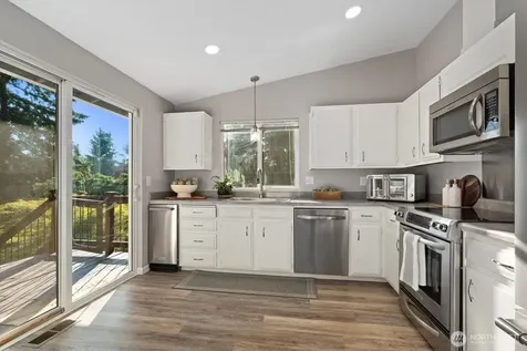 1018 154th Place SW Lynnwood WA 98037