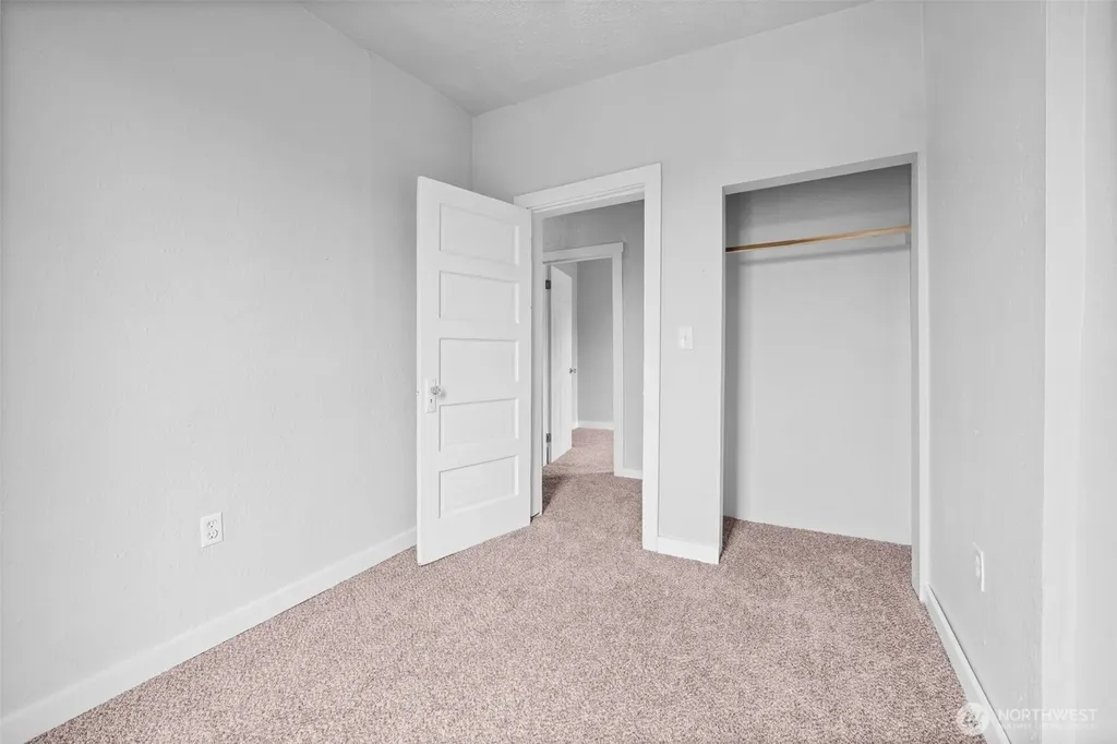 1214 S 8th Street Tacoma WA 98405