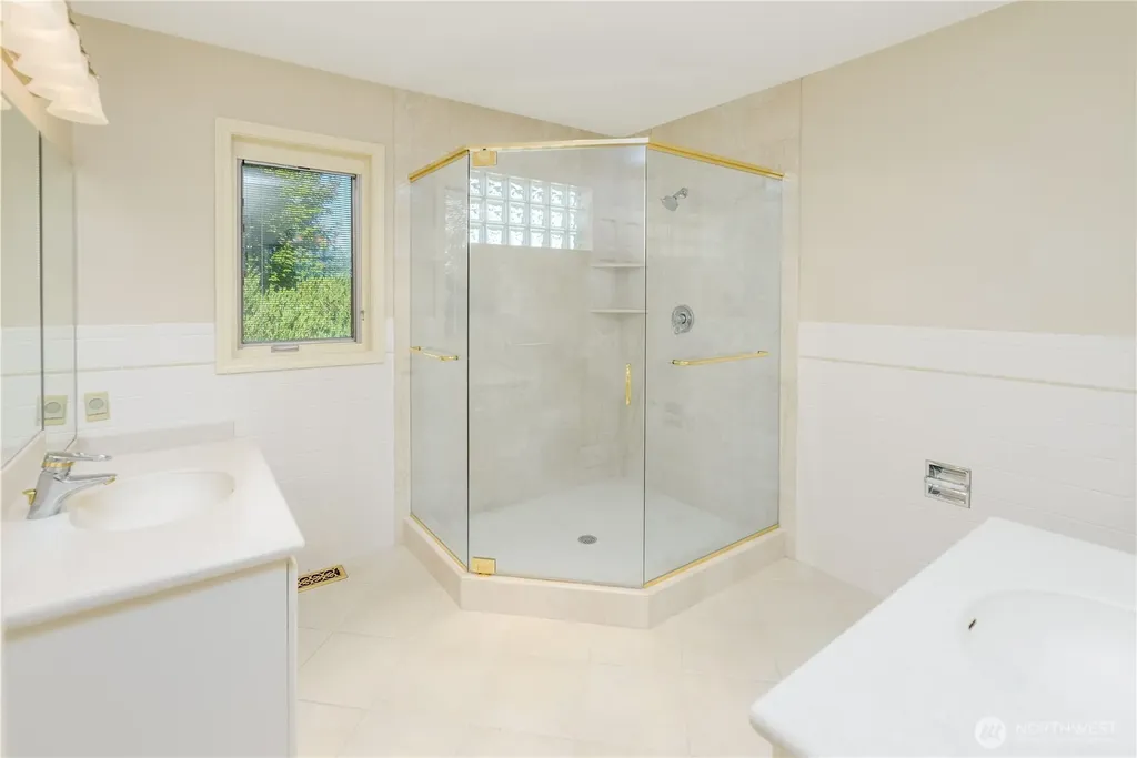 150 Sundial Loop Sequim WA 98382