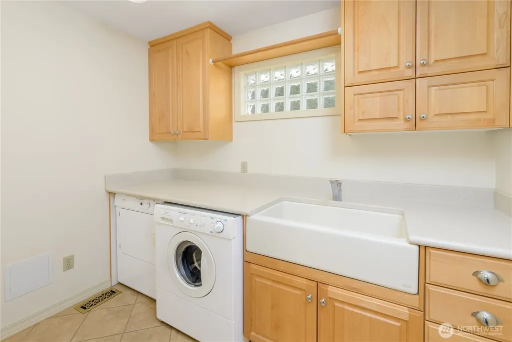 150 Sundial Loop Sequim WA 98382