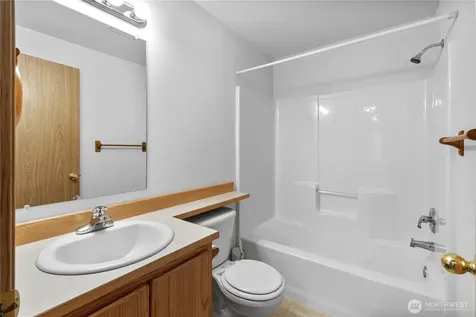 1304 NW 19 Court Battle Ground WA 98604