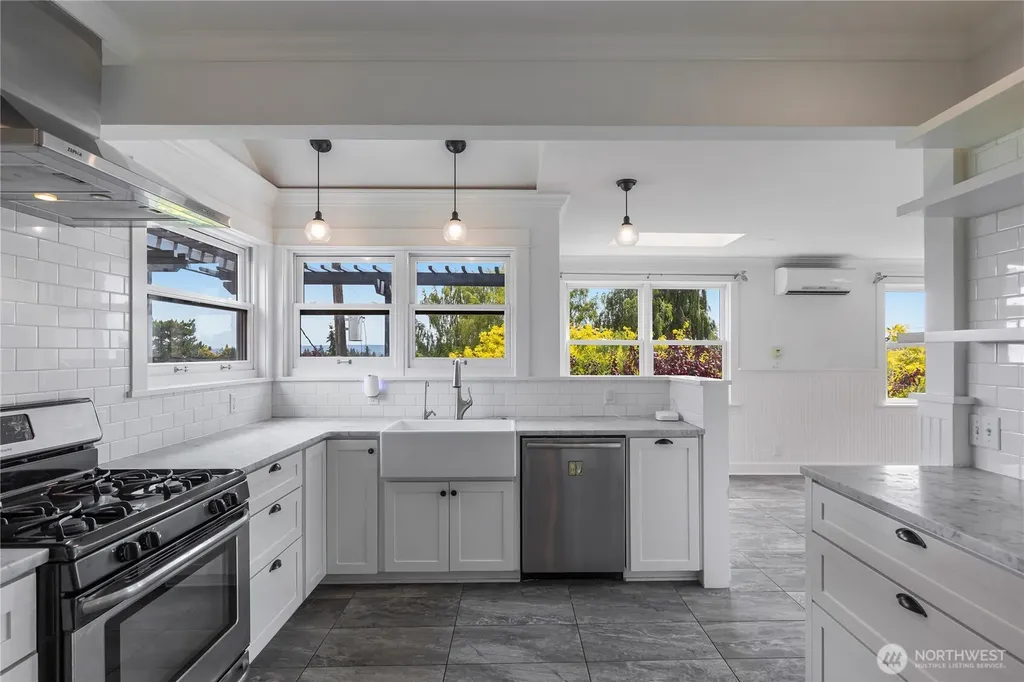1228 23rd Avenue E Seattle WA 98112