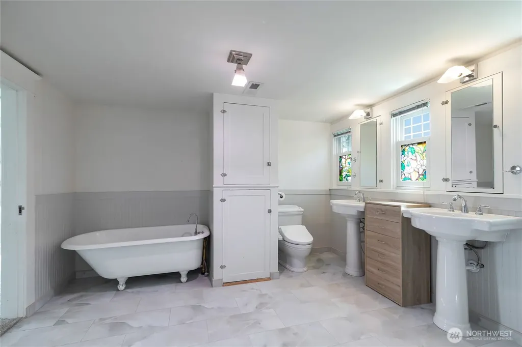 1228 23rd Avenue E Seattle WA 98112