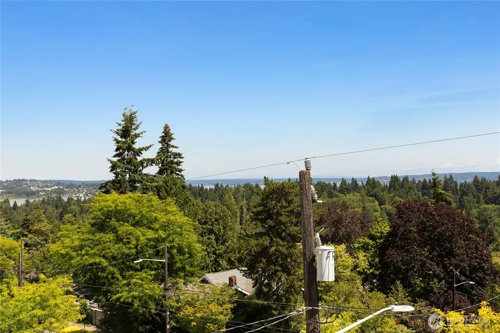 1228 23rd Avenue E Seattle WA 98112