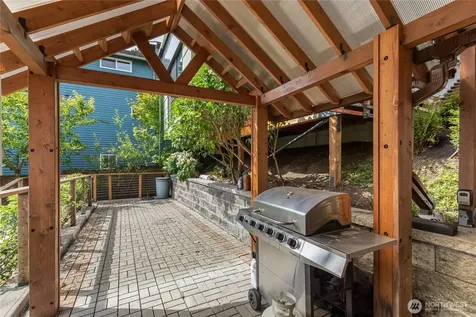 1228 23rd Avenue E Seattle WA 98112