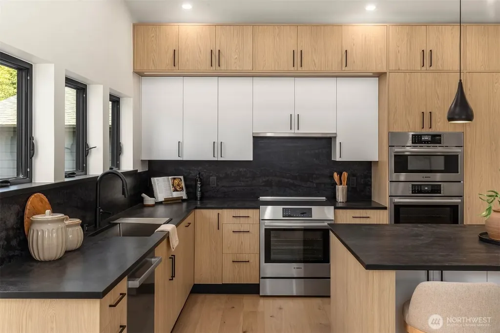 20825 SE 202nd Street Renton WA 98058