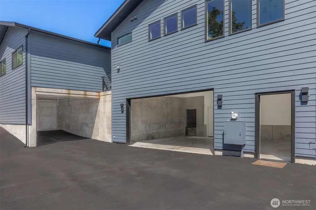 20825 SE 202nd Street Renton WA 98058