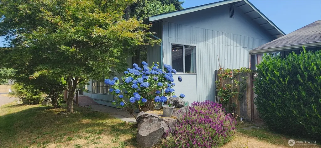 2447 Erlands Point Road NW Bremerton WA 98312