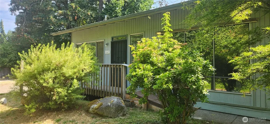 2447 Erlands Point Road NW Bremerton WA 98312