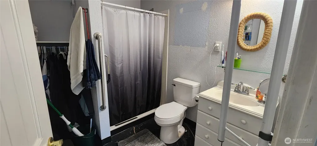 2447 Erlands Point Road NW Bremerton WA 98312