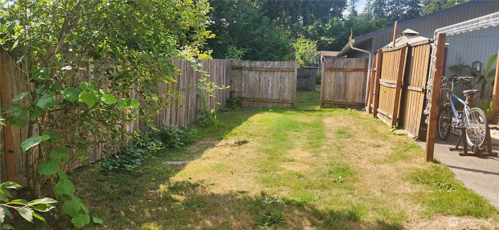 2447 Erlands Point Road NW Bremerton WA 98312