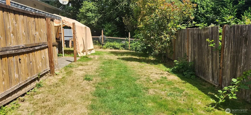 2447 Erlands Point Road NW Bremerton WA 98312
