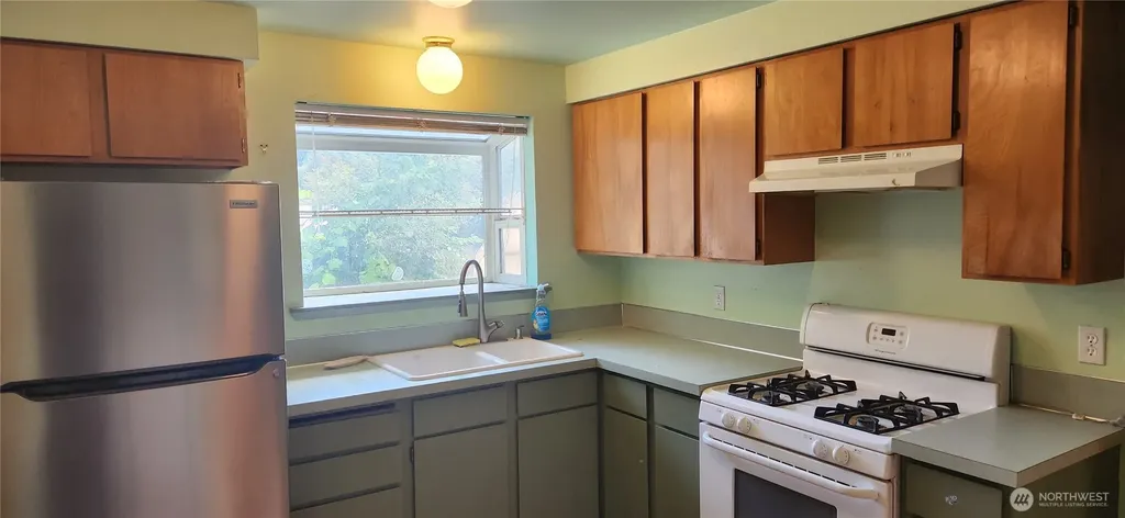2447 Erlands Point Road NW Bremerton WA 98312