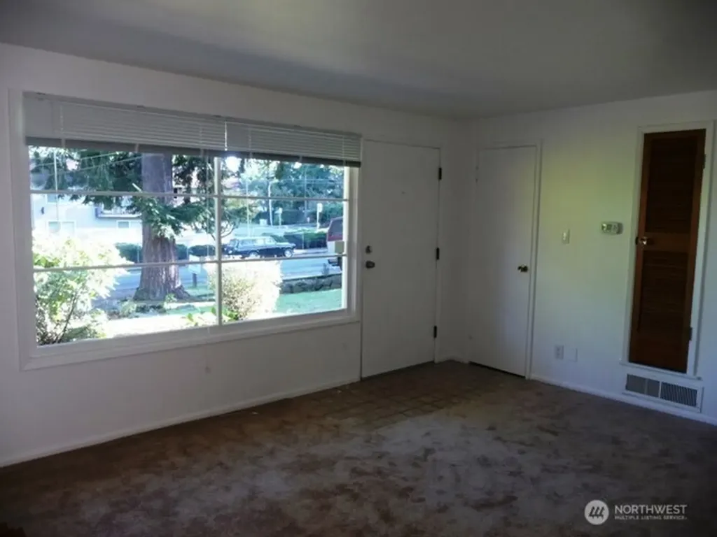 21906 55th Avenue W Mountlake Terrace WA 98043