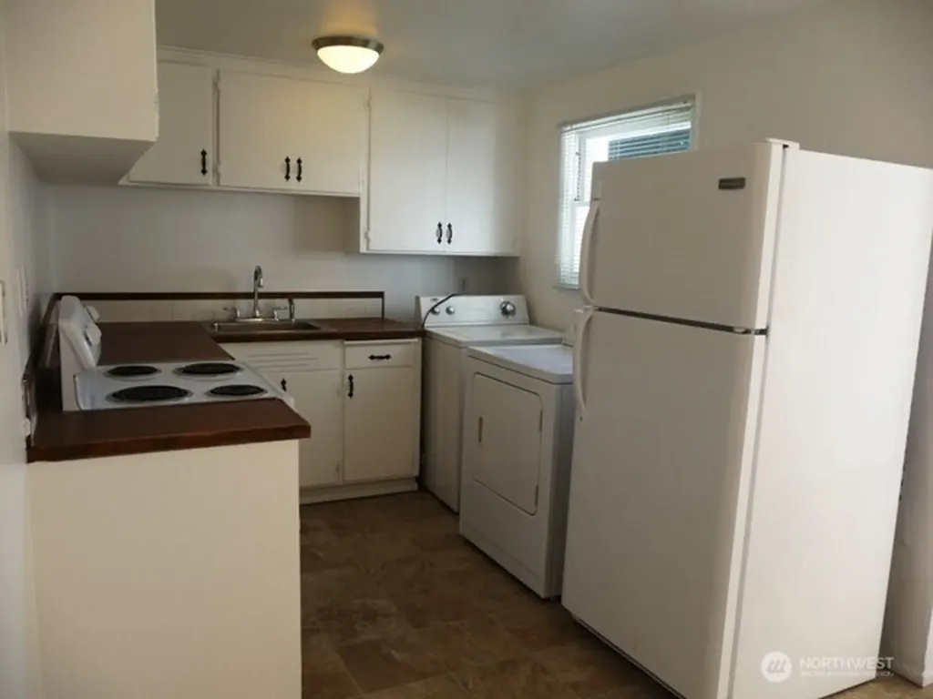 21906 55th Avenue W Mountlake Terrace WA 98043