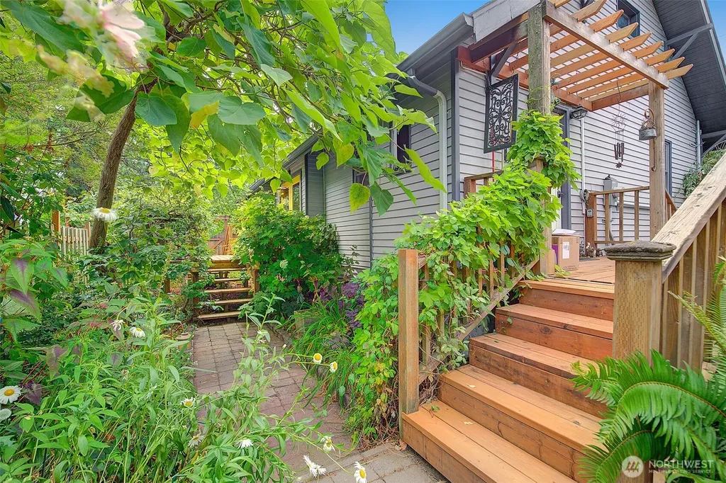 7418 8th Avenue NW Seattle WA 98117
