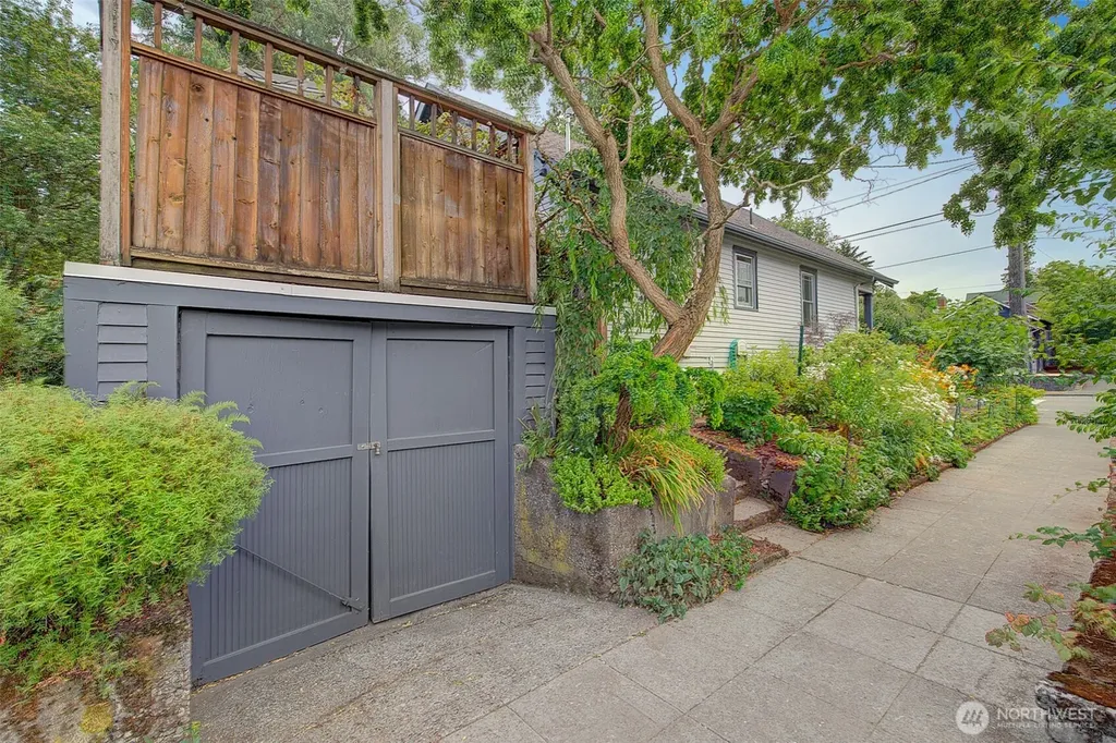 7418 8th Avenue NW Seattle WA 98117
