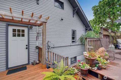 7418 8th Avenue NW Seattle WA 98117
