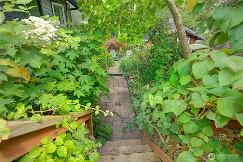 7418 8th Avenue NW Seattle WA 98117