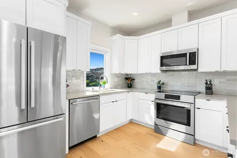 1338 California Ave SW Seattle WA 98116