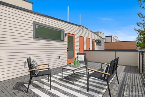 6538 Latona Avenue NE Seattle WA 98115