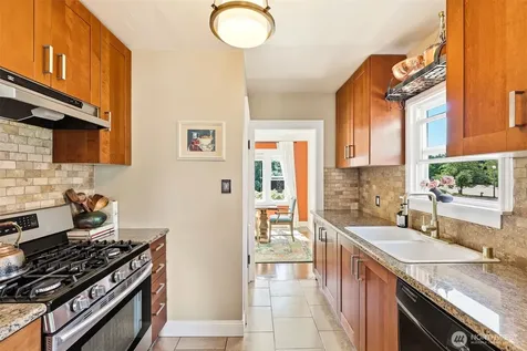 3305 Fawcett Avenue Tacoma WA 98418