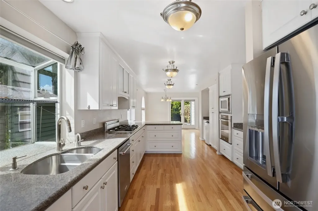 31422 7th Place SW Federal Way WA 98023