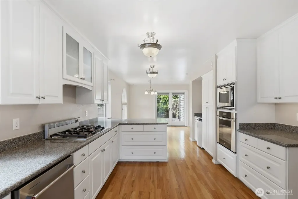 31422 7th Place SW Federal Way WA 98023