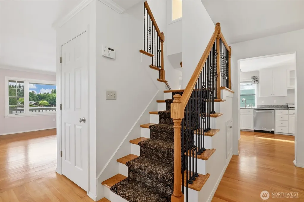 31422 7th Place SW Federal Way WA 98023