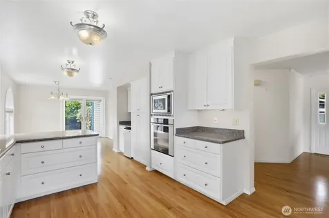 31422 7th Place SW Federal Way WA 98023