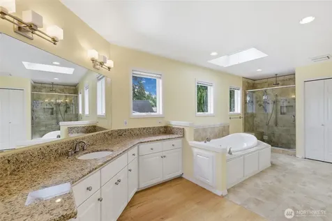 31422 7th Place SW Federal Way WA 98023