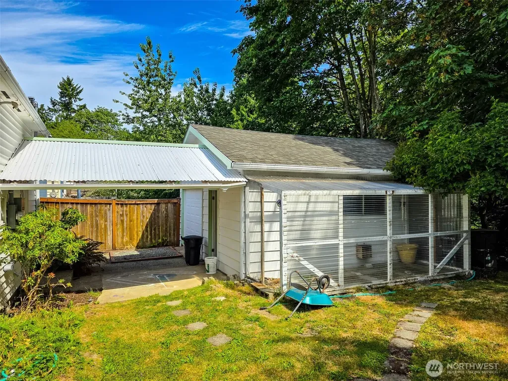 11422 71st Place S Seattle WA 98178