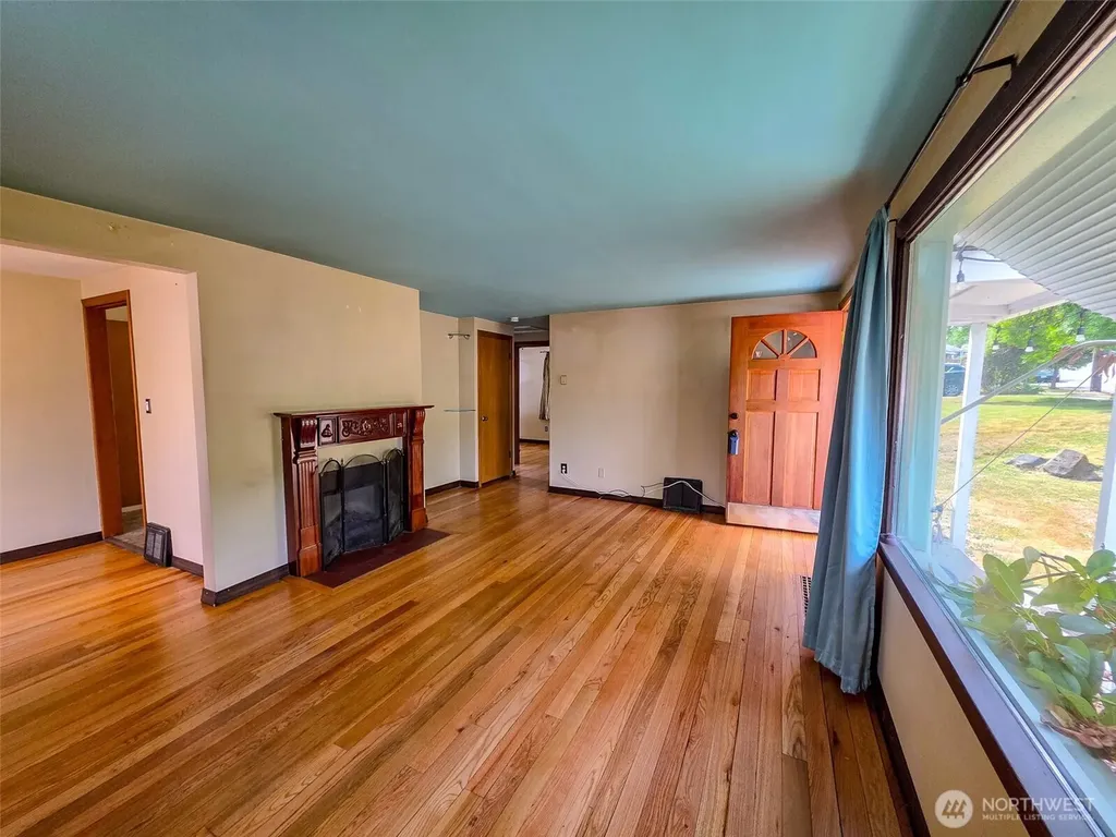 11422 71st Place S Seattle WA 98178