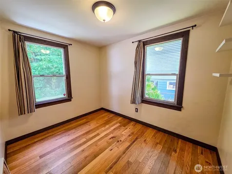 11422 71st Place S Seattle WA 98178