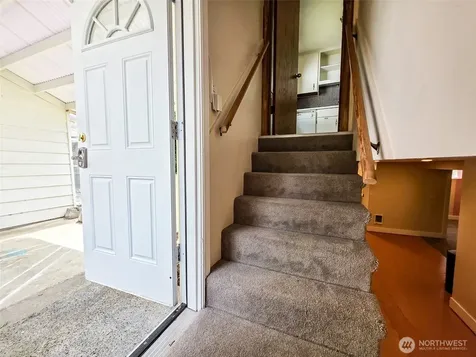 11422 71st Place S Seattle WA 98178