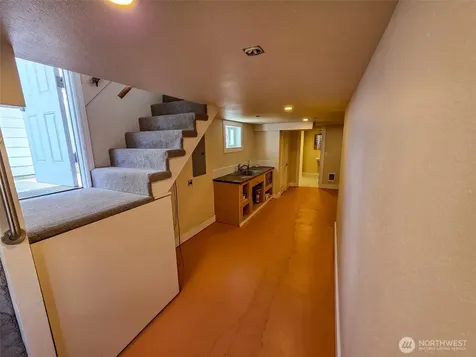 11422 71st Place S Seattle WA 98178