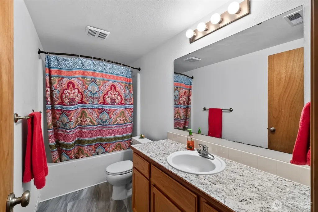 426 Comet Street Milton WA 98354