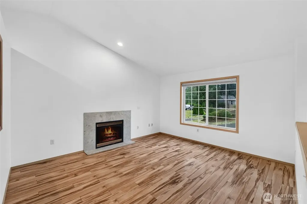 426 Comet Street Milton WA 98354