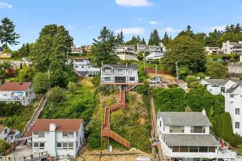 4512 Layman Ter NE Tacoma WA 98422
