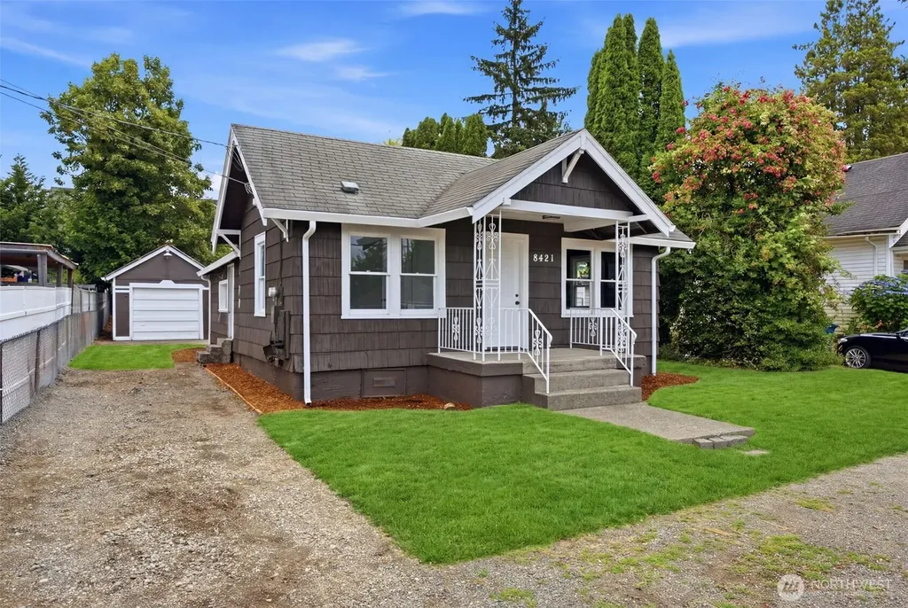 8421 S D Street S Tacoma WA 98444