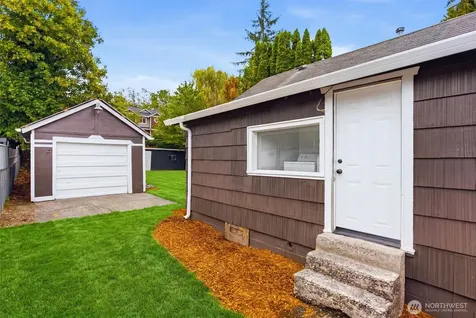 8421 S D Street S Tacoma WA 98444