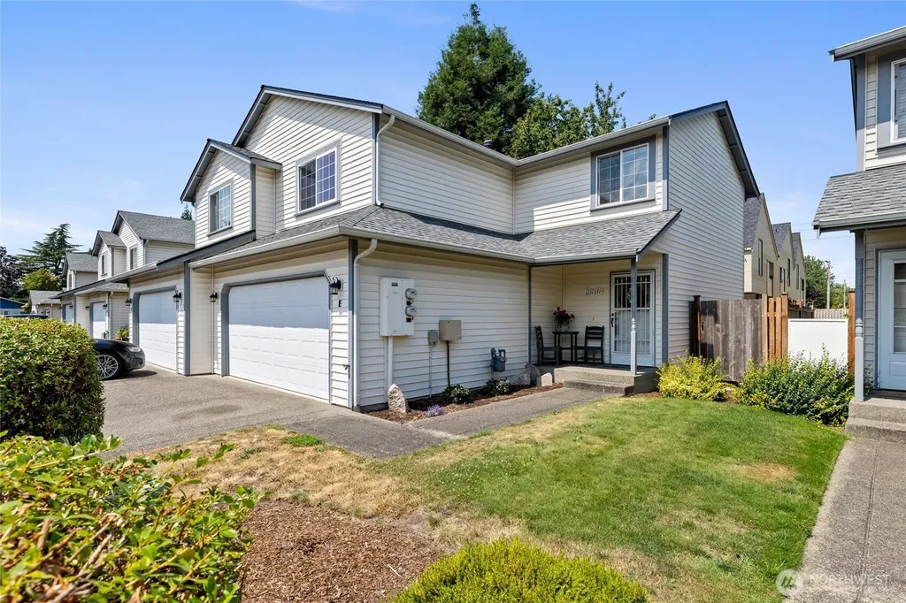 808 13th Street SE Puyallup WA 98372